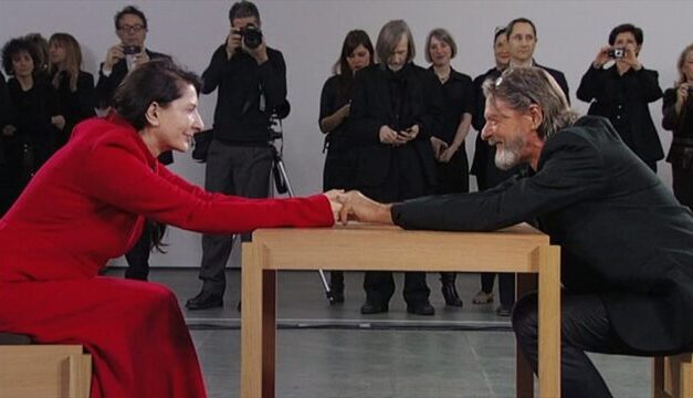 Overzichtstentoonstelling Marina Abramović spraakmakend