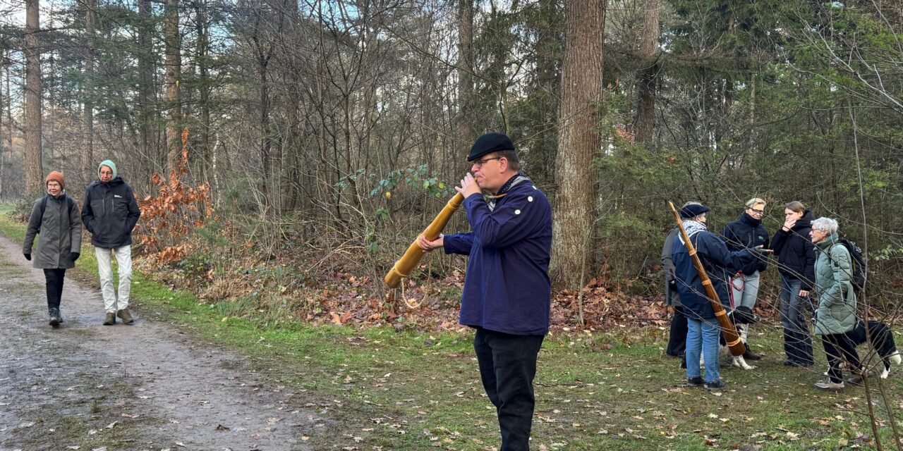 Met midwinterhoornwandeling begint kersttijd