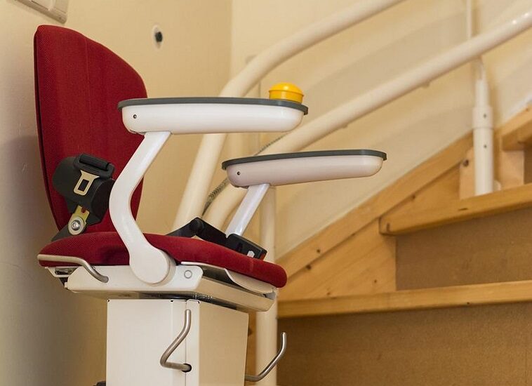 Tweedehands traplift zorgt voor gemakken in de woning