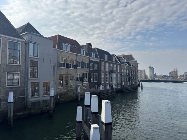 Lot van Dordrecht bepaald door water
