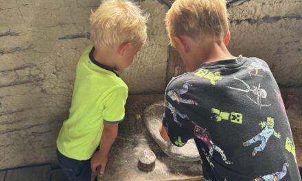 PreHistorisch Dorp Eindhoven doet tablet vergeten
