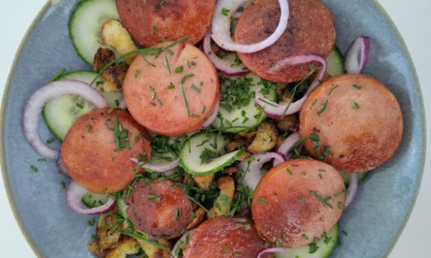 Gezond en goedkoop: worstsalade
