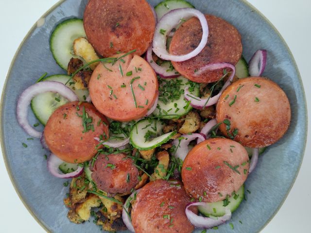 Gezond en goedkoop: worstsalade