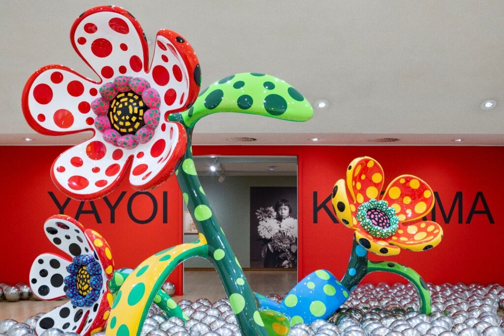 Kusama entree tentoonstelling
