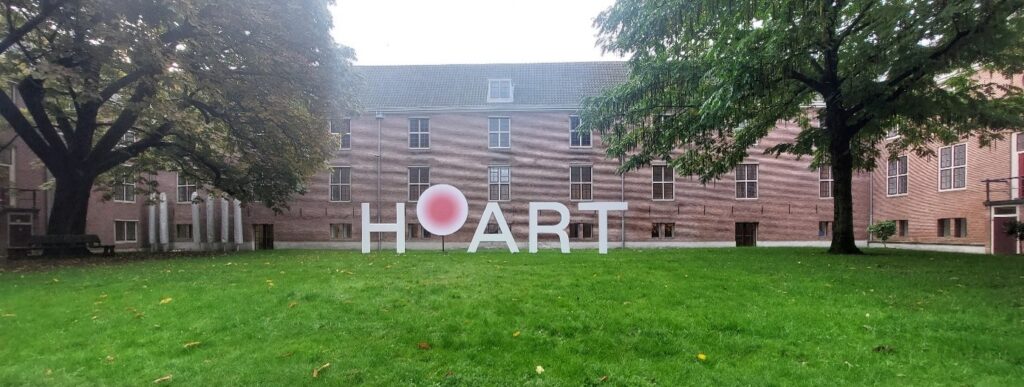 Binnentuin H ART museum